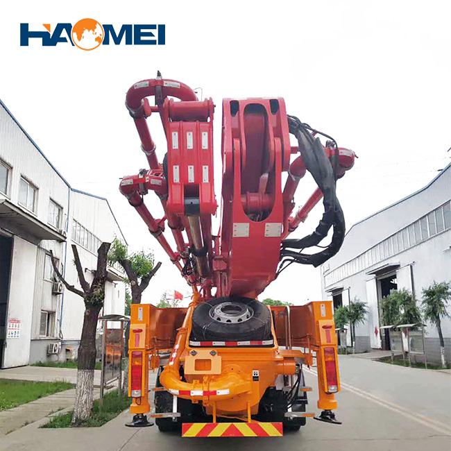 concrete pump truck